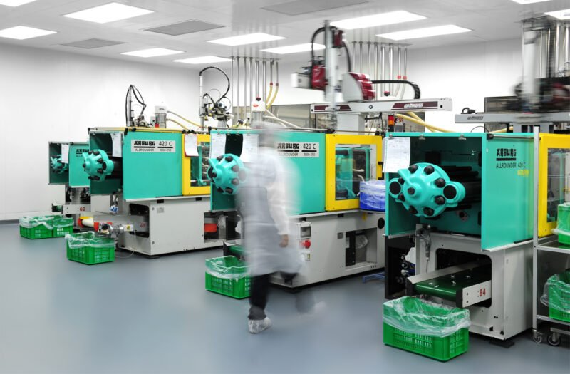 Plastic Molding in Medial Industry