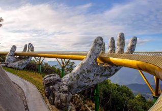 Golden Bridge Magnificent sights up in Vietnam