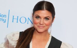 tiffani thiessen now, tiffani thiessen net worth, tiffani thiessen instagram, tiffani thiessen 2021, tiffani thiessen age, tiffani thiessen 90210, tiffani thiessen saved by the bell, tiffani thiessen kids,,